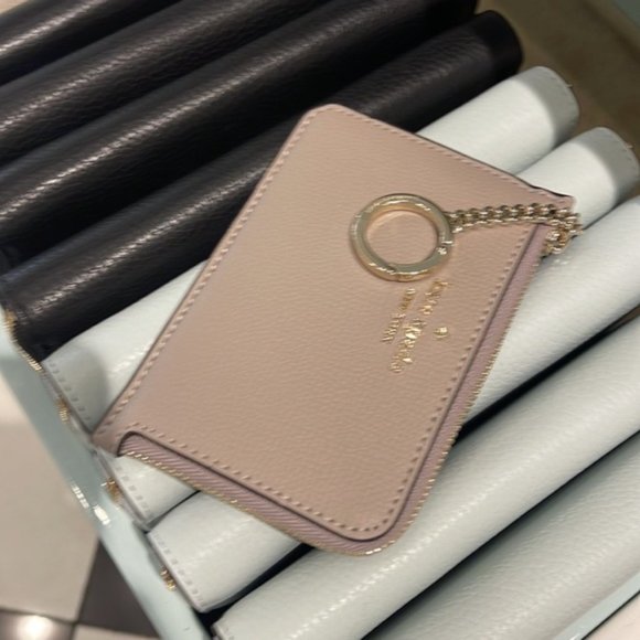 Kate Spade Darcy Medium L-Zip Card Holder Warm Taupe - Picture 2 of 15